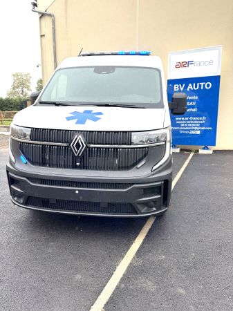 Ambulance occasion RENAULT MASTER L3H2 par BV Ambulances