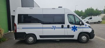 Ambulance occasion PEUGEOT BOXER L2H2 PETIT KILOMETRAGE