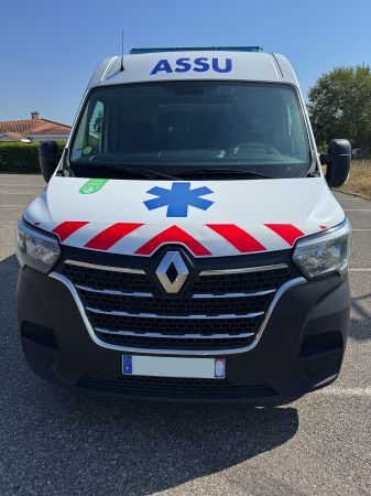 Ambulance occasion RENAULT MASTER L2H2 par BV Ambulances