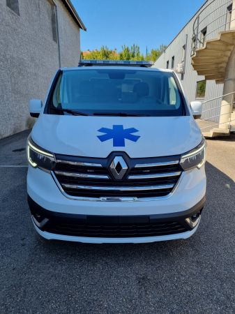 Ambulance occasion RENAULT TRAFIC L2H1 BOITE AUTO par BV Ambulances