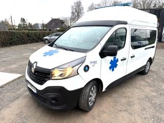 Ambulance occasion RENAULT TRAFIC L2H2 par BV Ambulances